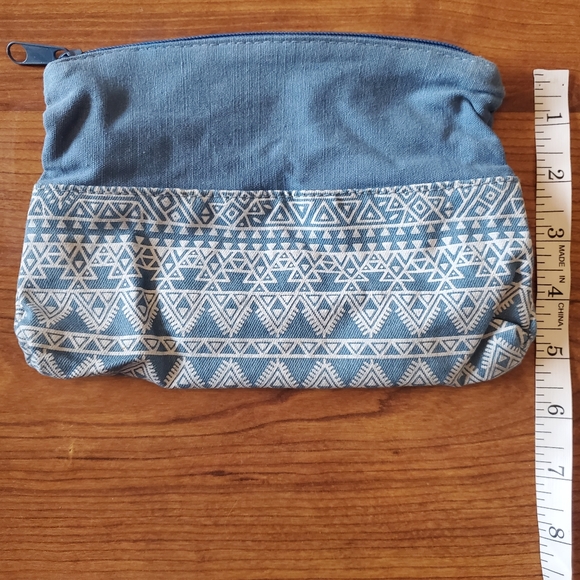 Blue Shiseido Makeup Bag - Picture 2 of 4